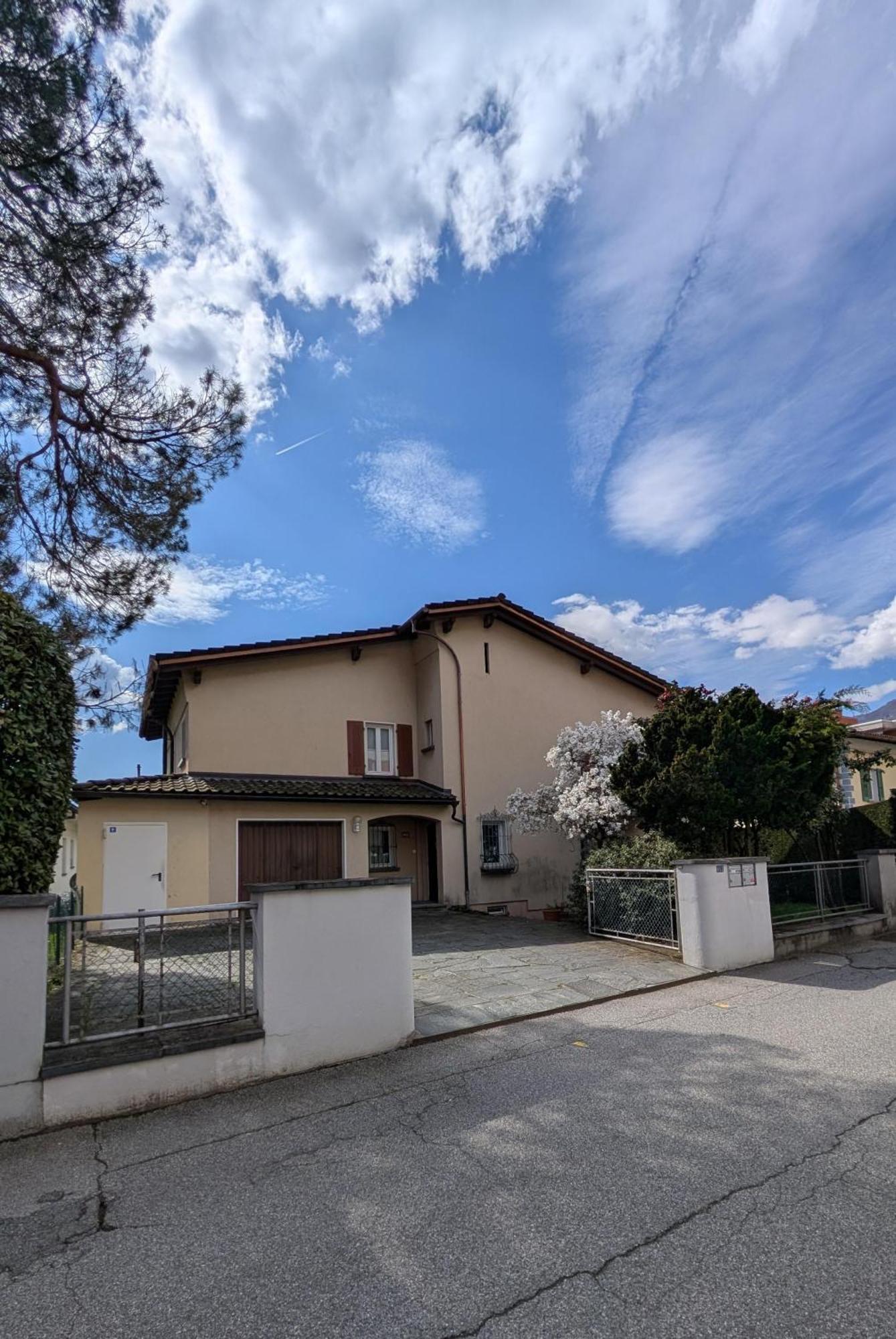 Locarno, Casa Pioda - Nahe Zentrum, Mit Balkon Und Parkplatz Ngoại thất bức ảnh